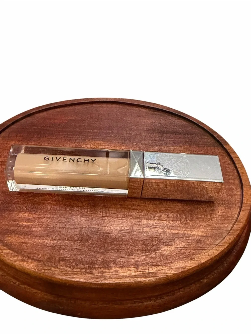 Givenchy TEINT COUTURE EVERWEAR CONCEALER 24H Wear & Radiant Finish #16  .21oz